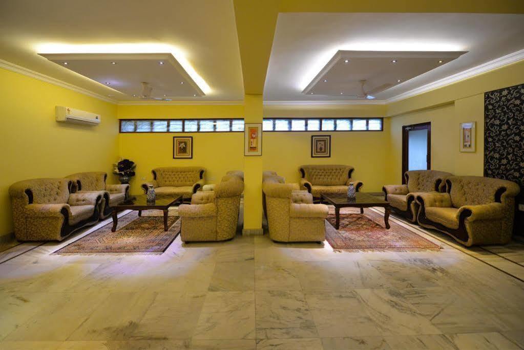 Hotel Genx Banjara Hill 1589 Hyderabad Exterior foto