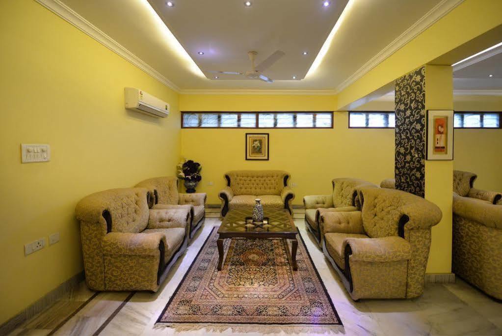 Hotel Genx Banjara Hill 1589 Hyderabad Exterior foto